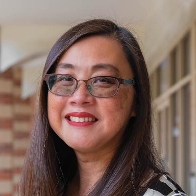Ying-Ling Esfandi