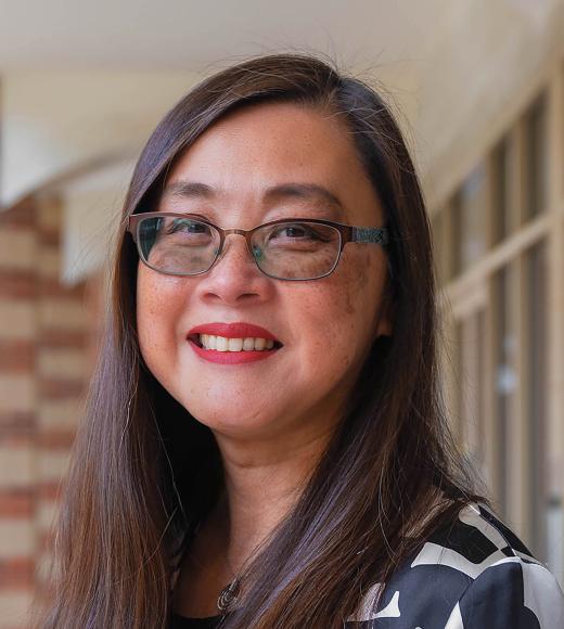 Ying-Ling Esfandi